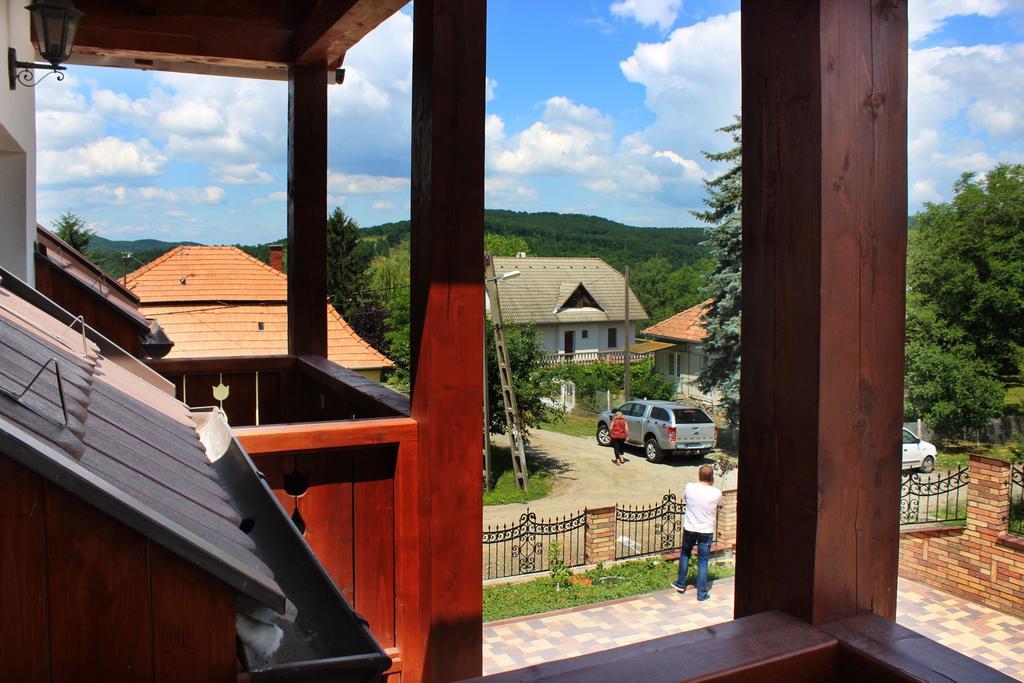 Gesztenyés Vendégház Garáb Esterno foto